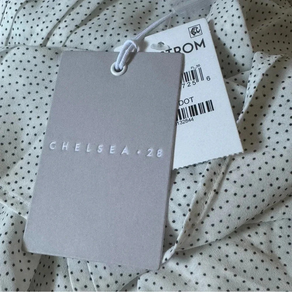 Chelsea28 XXL 2X Shirt Top White Polka Dot Button Up Long Sleeve V Neck Sheer - Picture 7 of 7